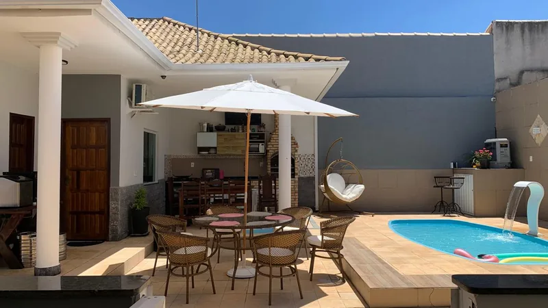 Área da piscina e área gourmet