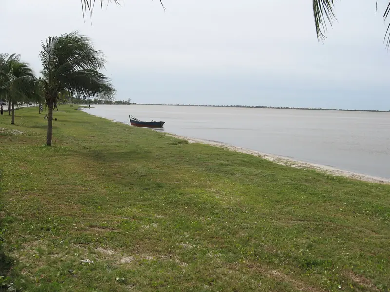 Praia da Pontinha, na Lagoa de Araruama